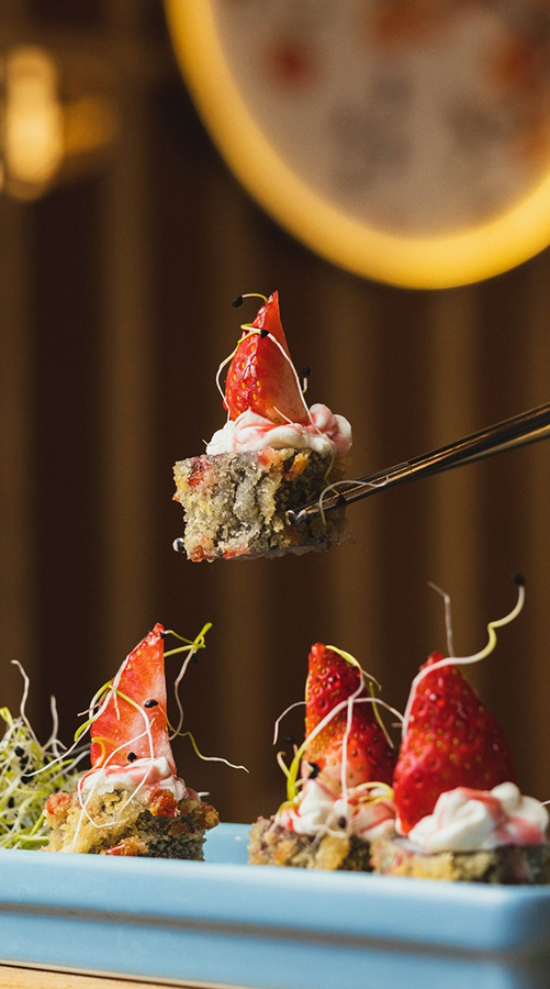 rollo de sushi rellenado